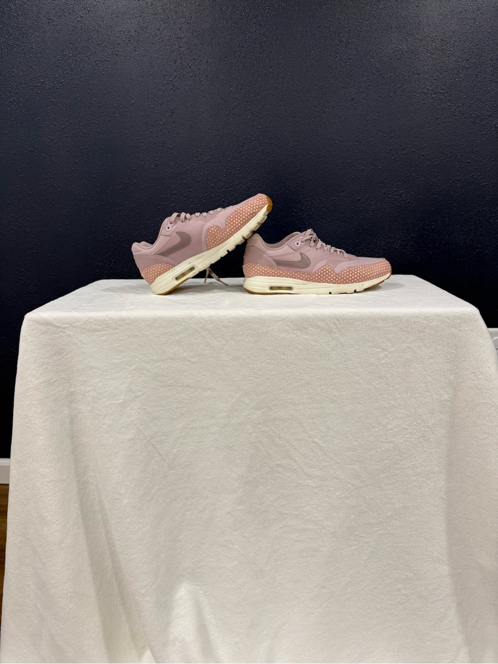 Nike Women’s Low-Top Sneakers - Dusty Rose